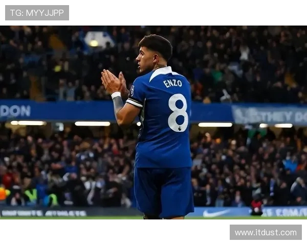 恩佐致全球切尔西球迷圣诞祝福愿大家幸福安康心想事成共同期待新赛季荣耀 恩佐致全球切尔西球迷圣诞祝福愿大家幸福安康心想事成共同期待新赛季荣耀